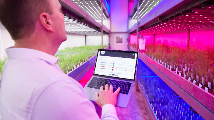 GrowWise Control System for vertical farming lighting